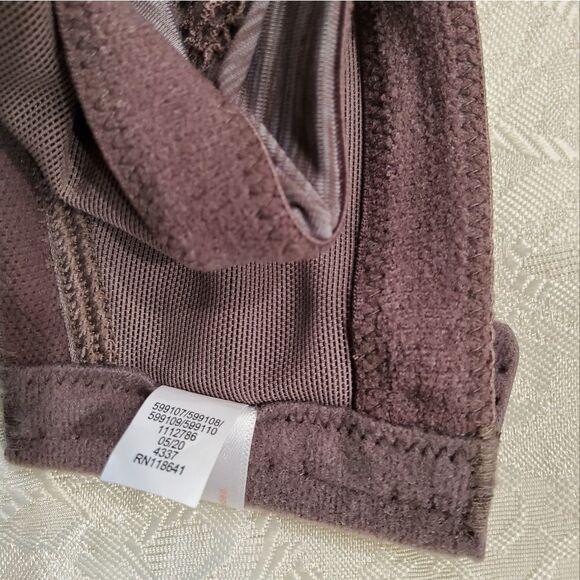 Cacique Full Coverage Bra Size 46C - Picture 9 of 10